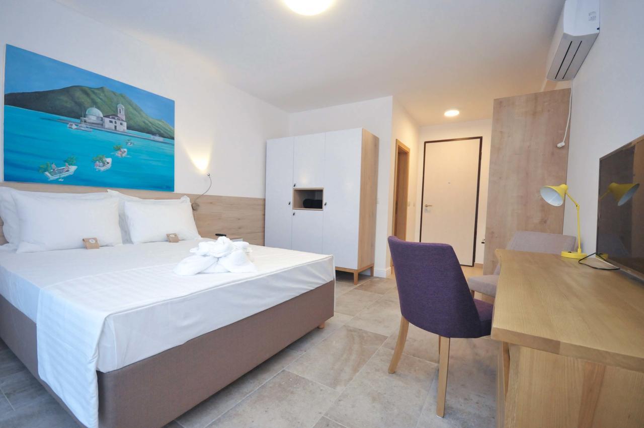 Corso Levante Luxury Suites Petrovac Екстер'єр фото