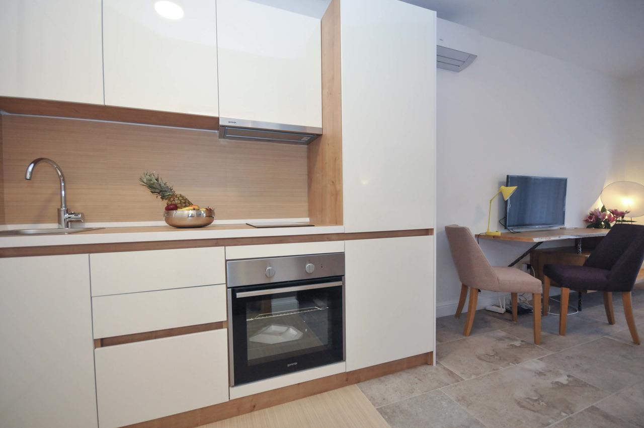 Corso Levante Luxury Suites Petrovac Екстер'єр фото