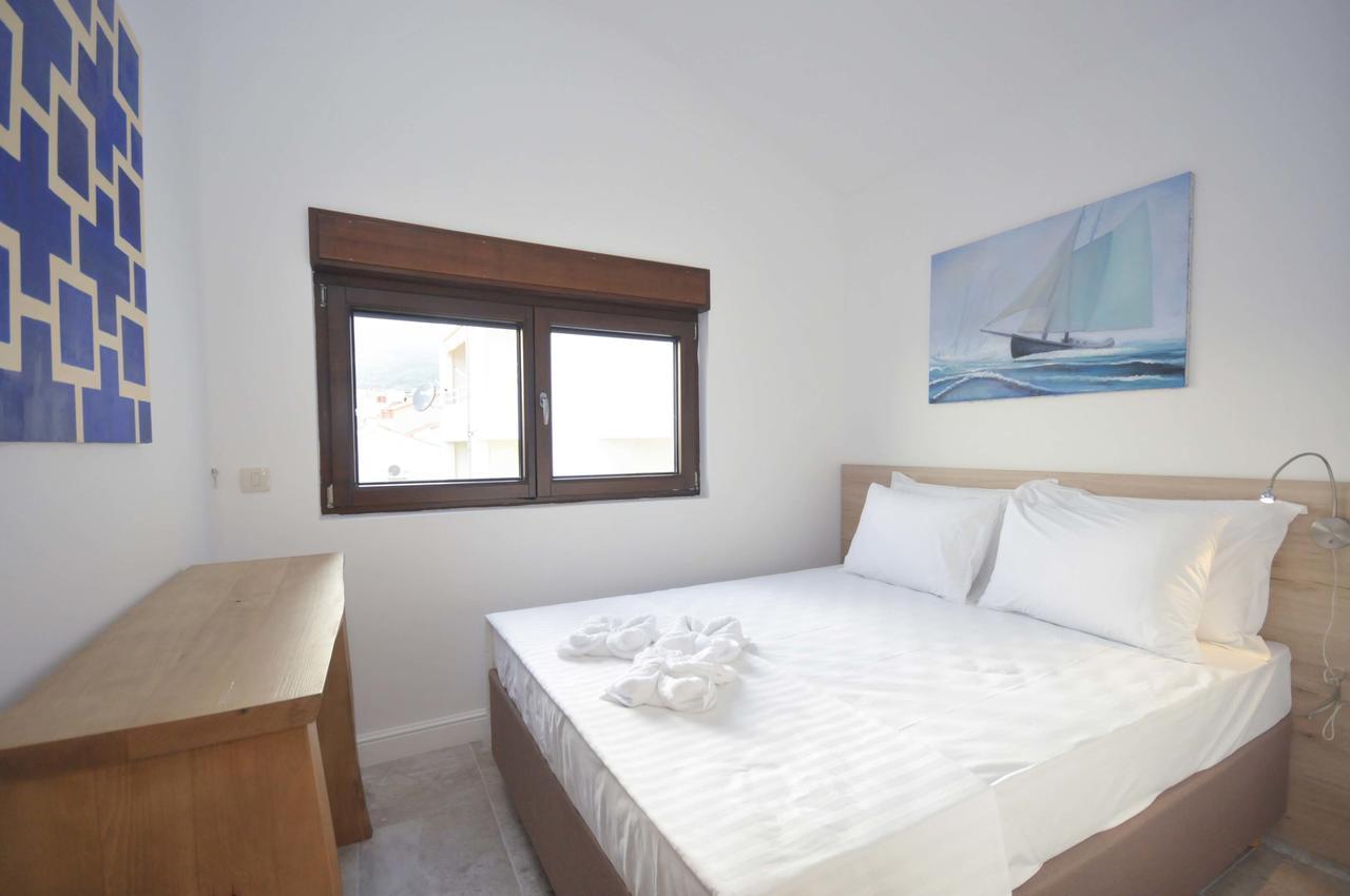 Corso Levante Luxury Suites Petrovac Екстер'єр фото