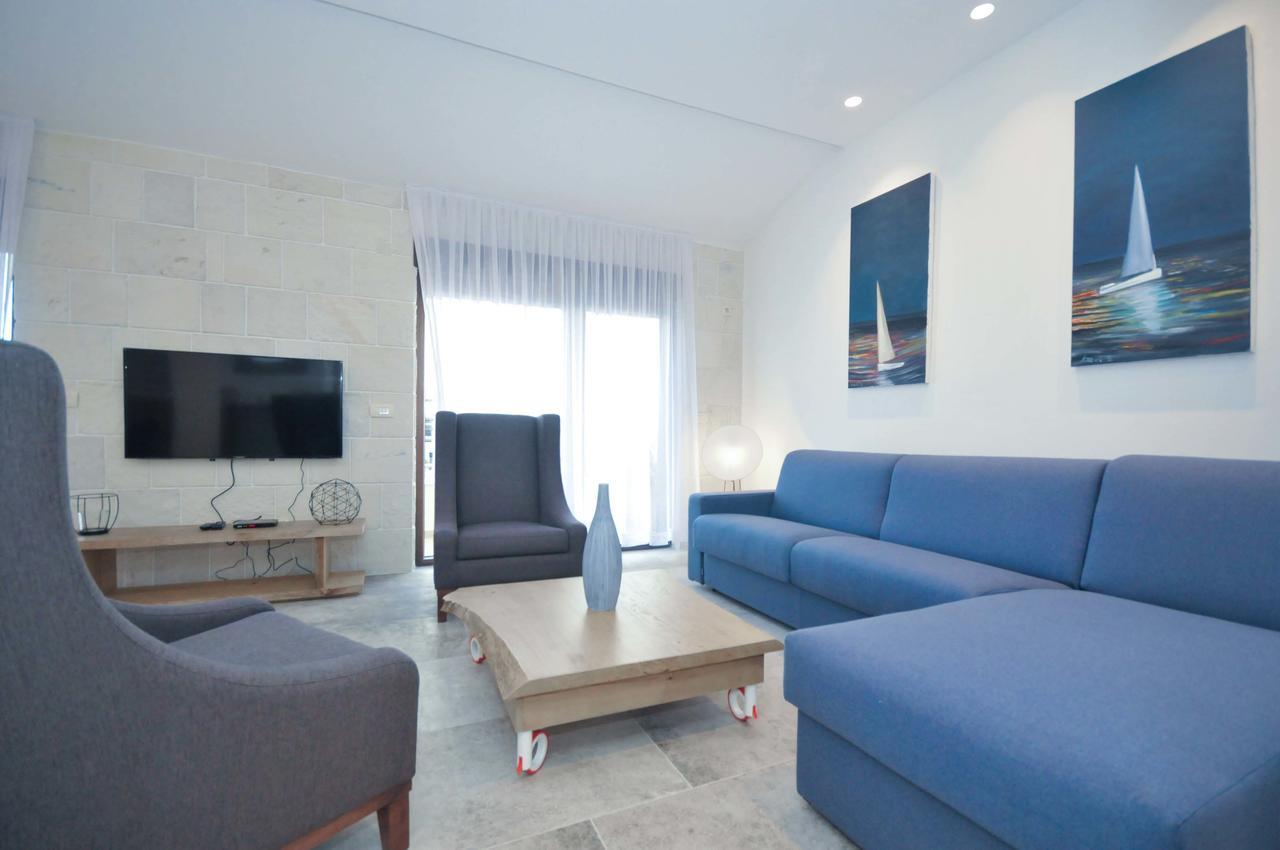 Corso Levante Luxury Suites Petrovac Екстер'єр фото