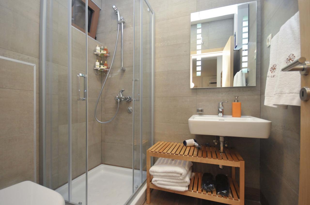 Corso Levante Luxury Suites Petrovac Екстер'єр фото