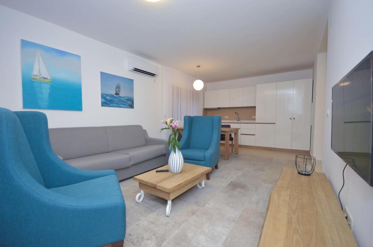 Corso Levante Luxury Suites Petrovac Екстер'єр фото