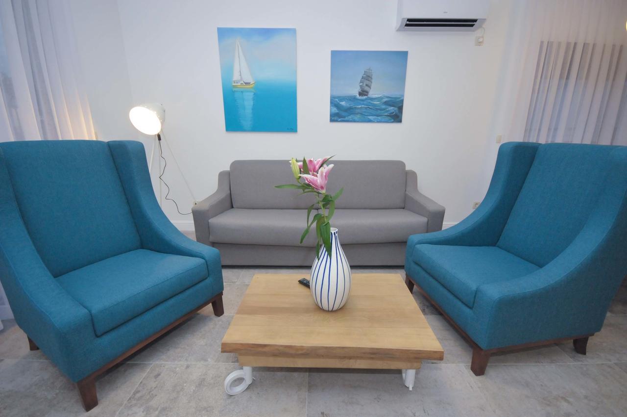 Corso Levante Luxury Suites Petrovac Екстер'єр фото