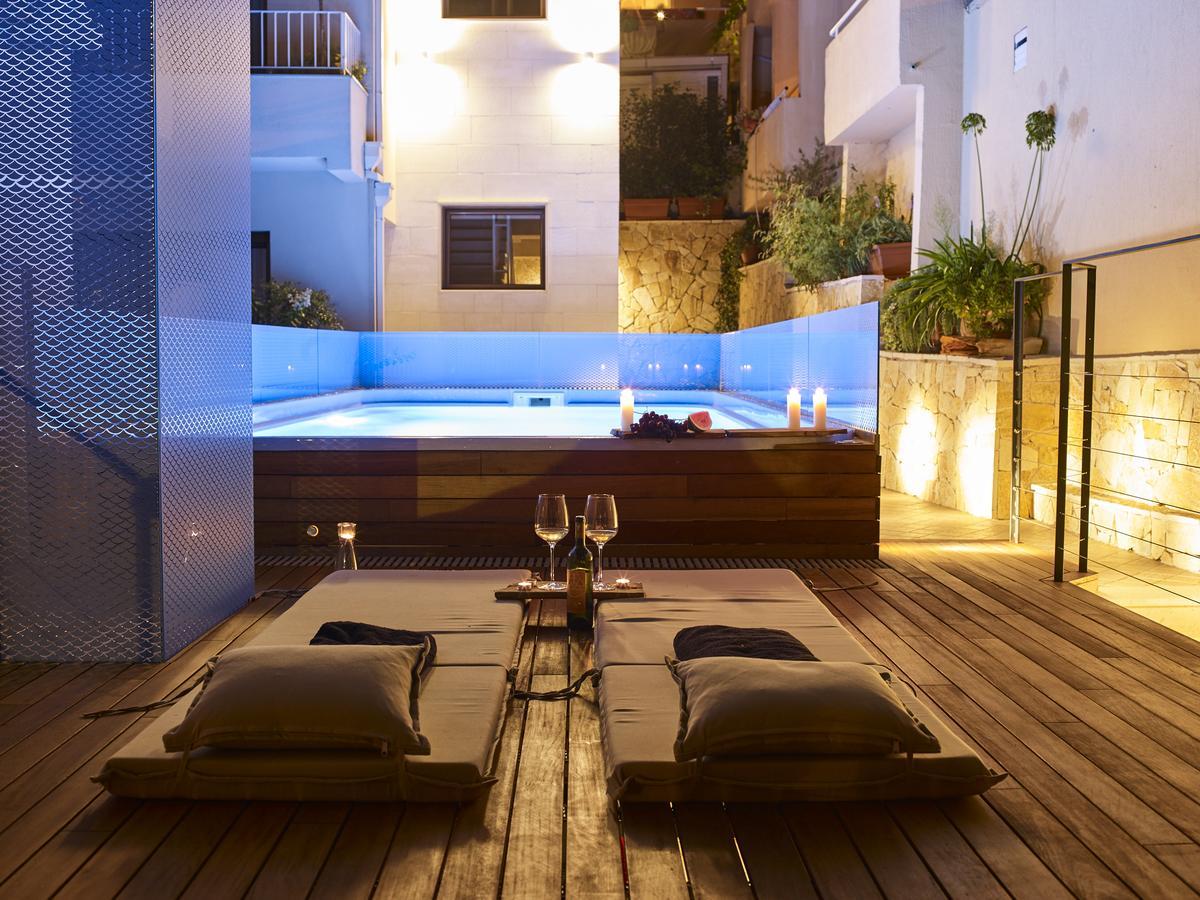 Corso Levante Luxury Suites Petrovac Екстер'єр фото