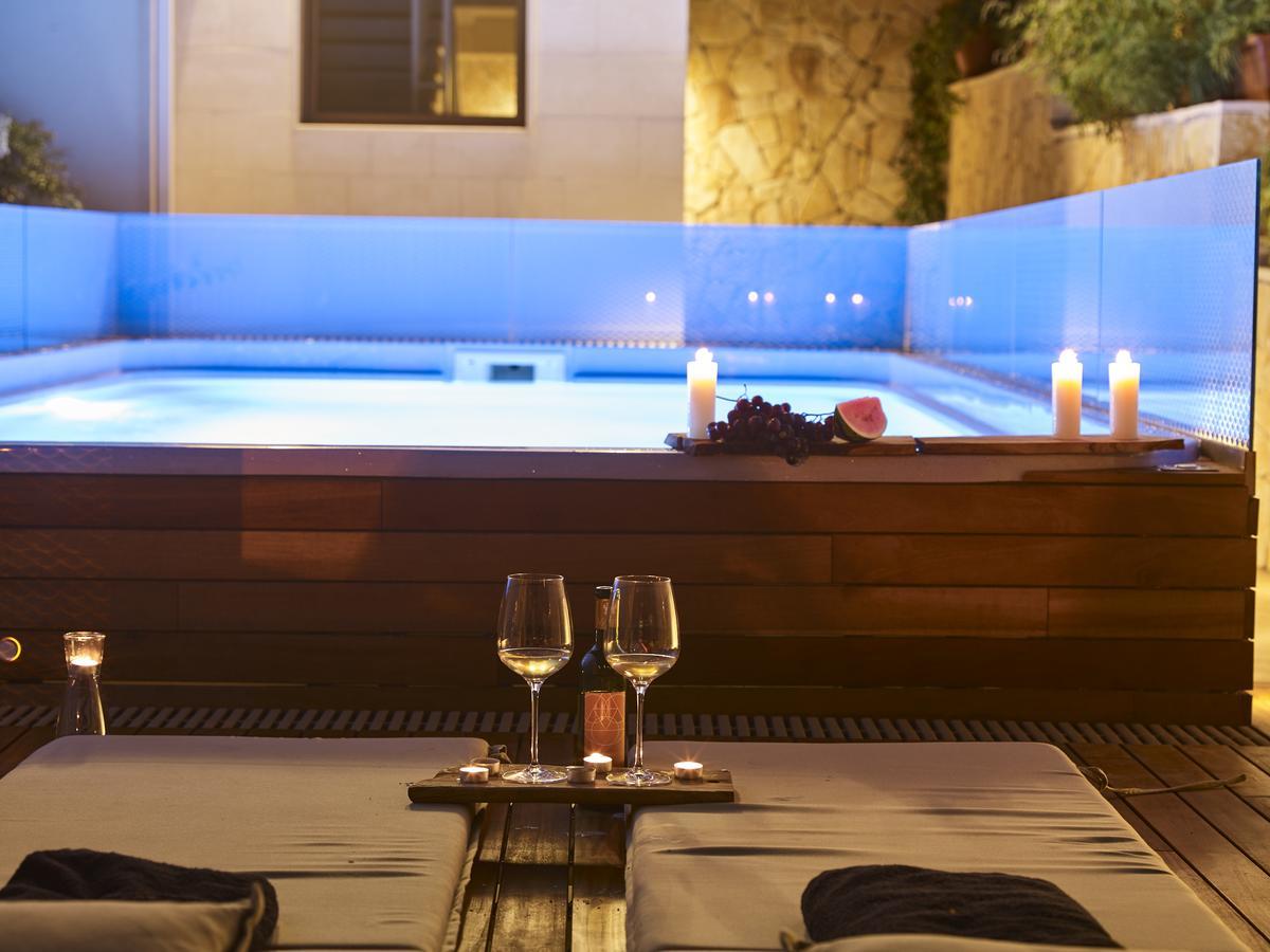 Corso Levante Luxury Suites Petrovac Екстер'єр фото